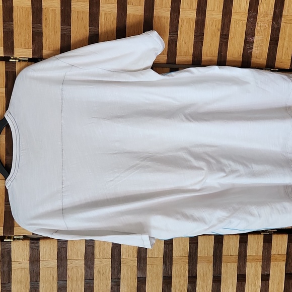 Tommy Bahama Dog Tshirt - Picture 5 of 5